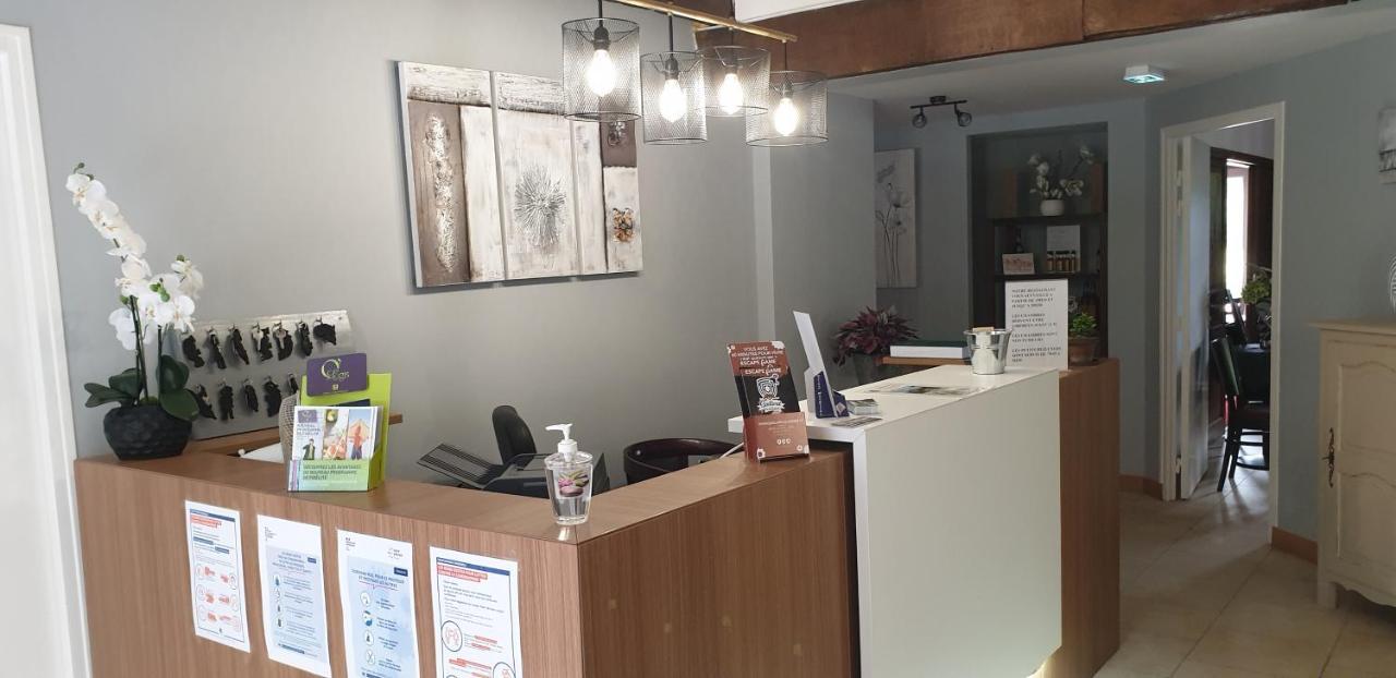 Logis Hotel Auberge De Cartassac Cressensac-Sarrazac ภายนอก รูปภาพ