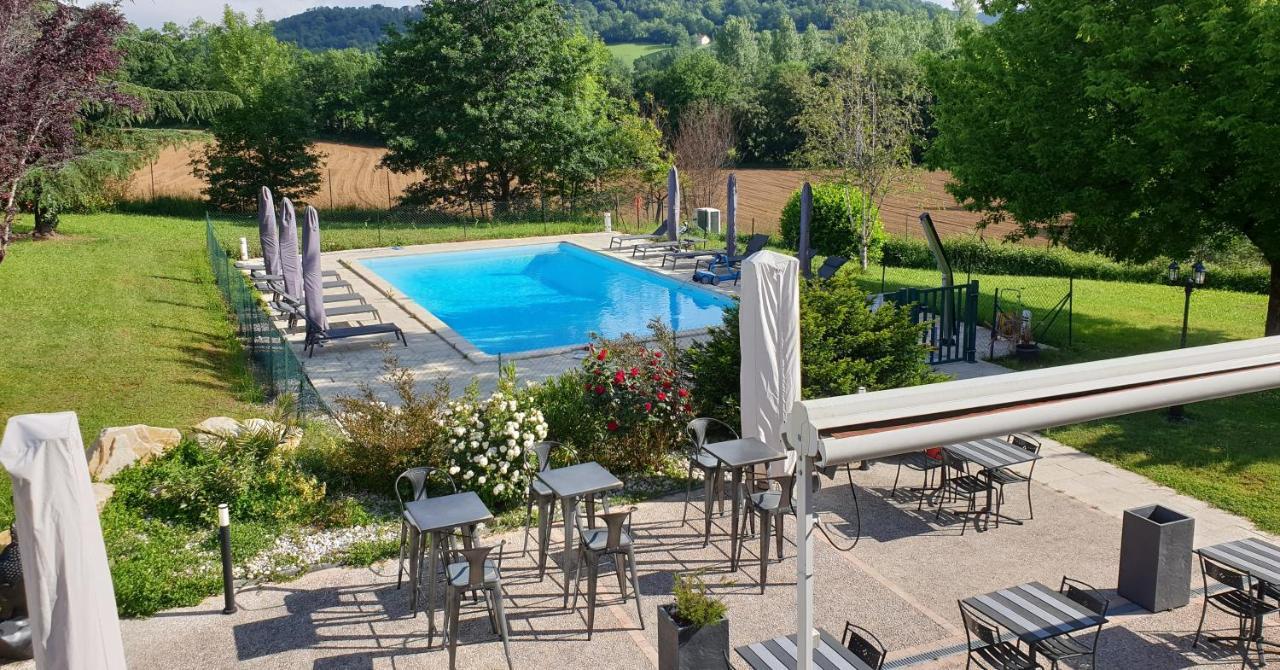 Logis Hotel Auberge De Cartassac Cressensac-Sarrazac ภายนอก รูปภาพ